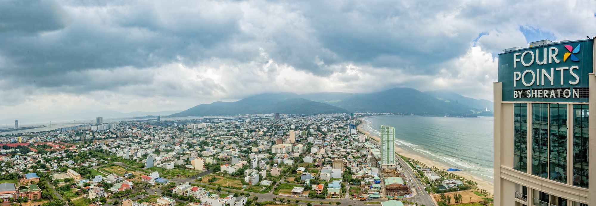 Beachfront Luxury Apartment - Rooftop Pool - ダナン市 エクステリア 写真