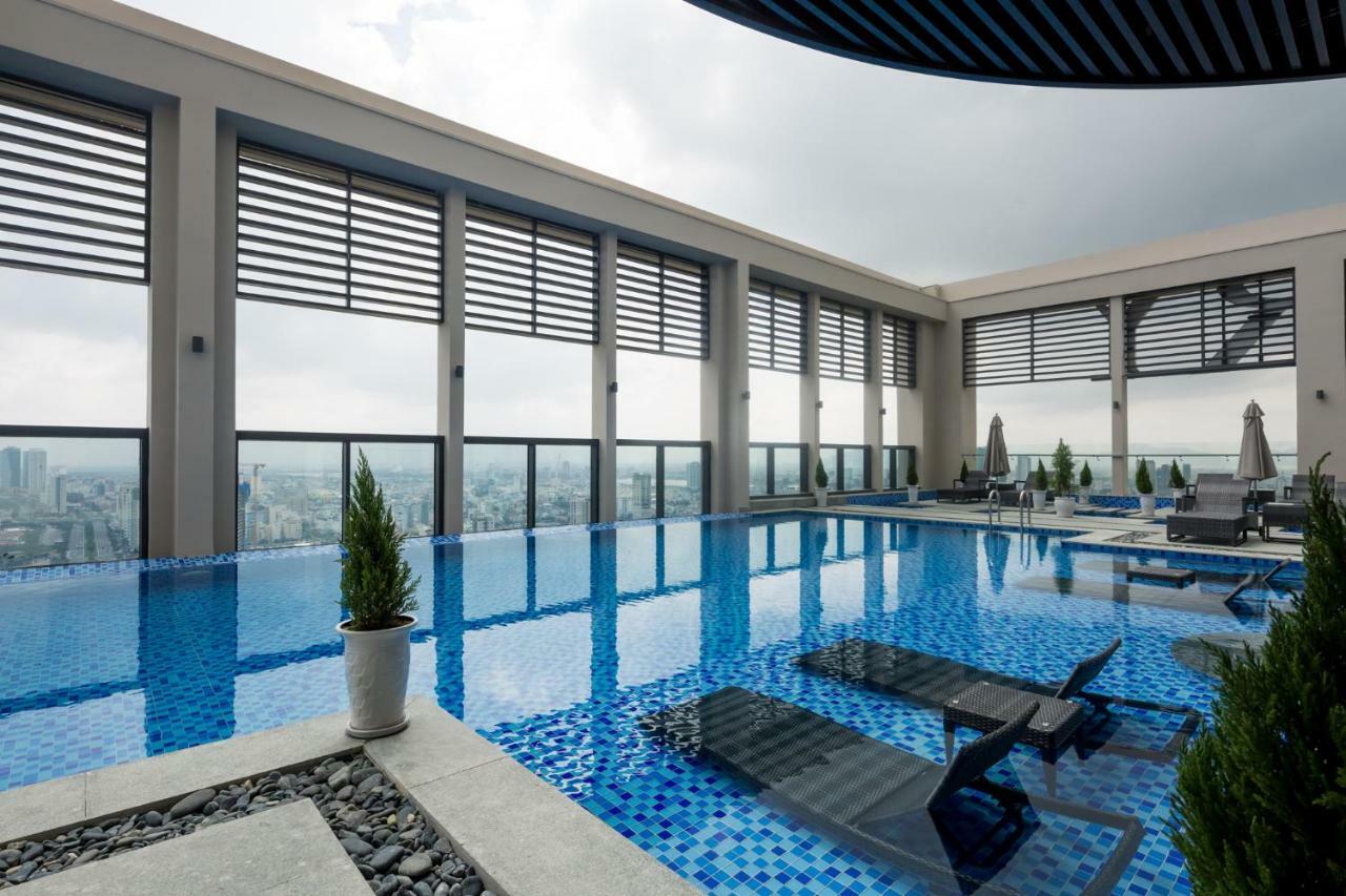 Beachfront Luxury Apartment - Rooftop Pool - ダナン市 エクステリア 写真